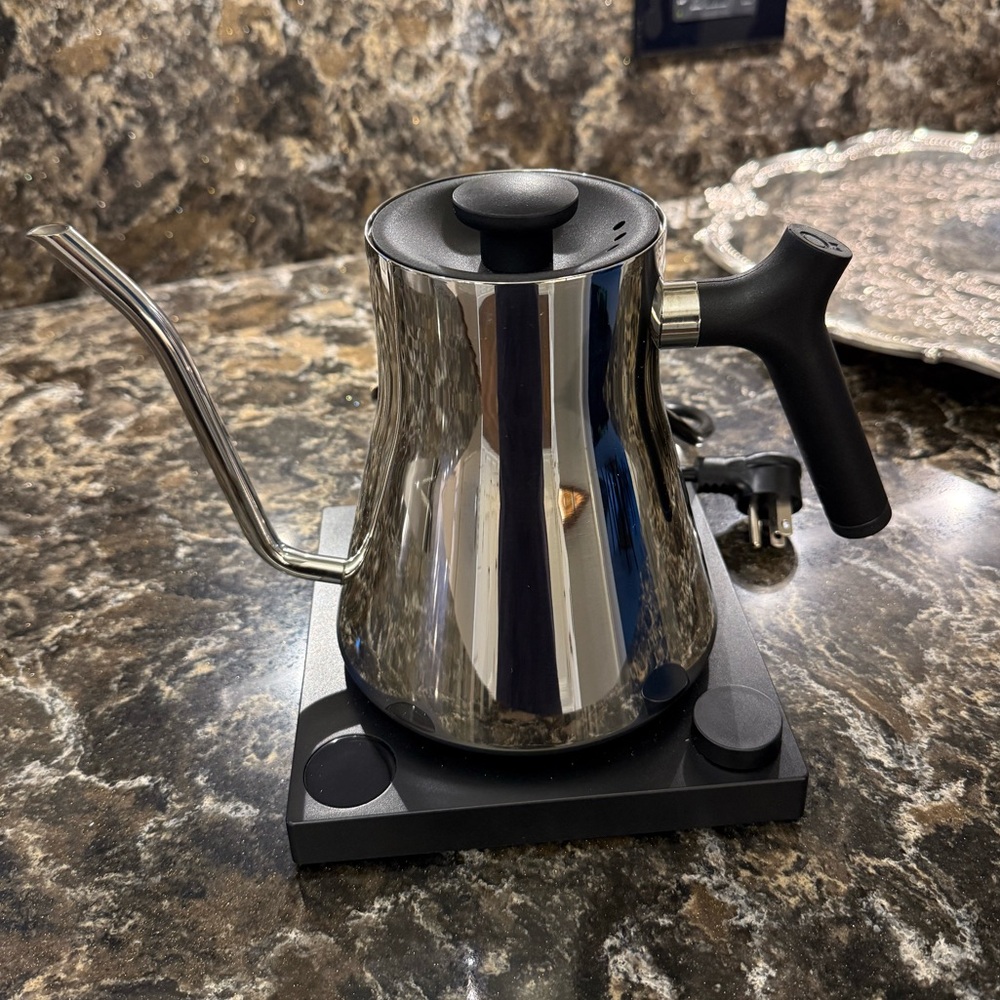 Fellow Stagg EKG Electric Kettle in stainless steel - Picture 2 of 5